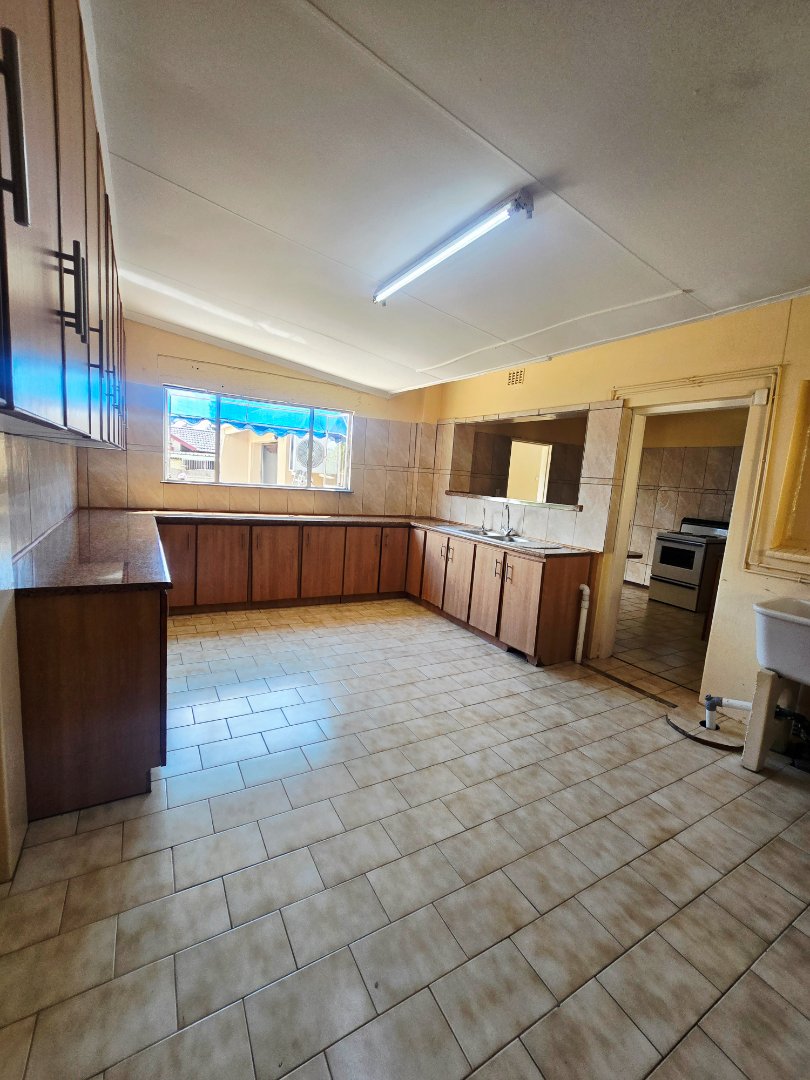 4 Bedroom Property for Sale in La Hoff North West